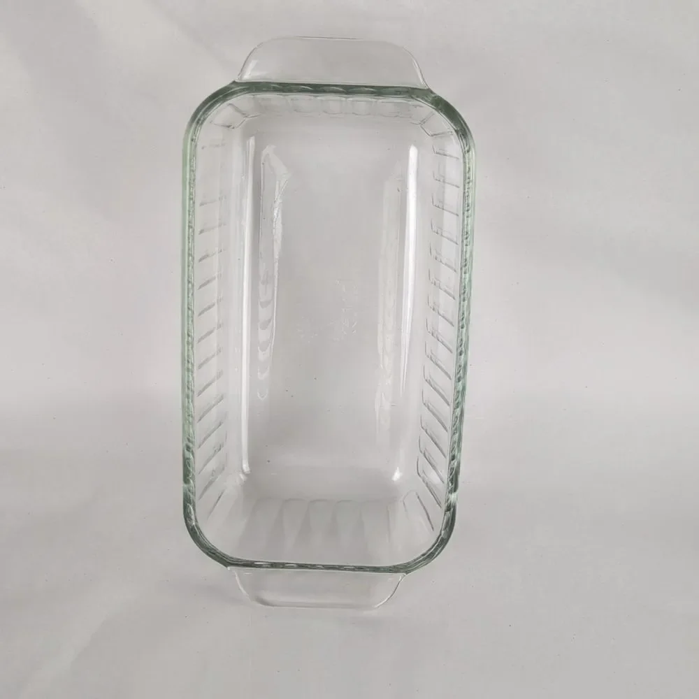 Vintage Mid-Century Pyrex Scalloped Loaf Plan 1.5 Qt
